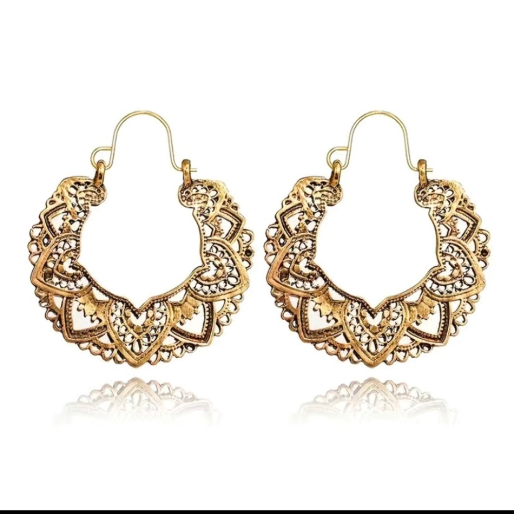 Vintage boho flower carved hoop dangle earrings‎